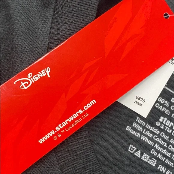 NWT Star Wars Dart Vader Disney Black short sleeve tee with removable cape - Picture 7 of 7